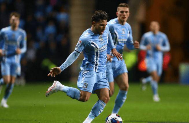 沃特福德前锋频传伤病，打击球队士气的简单介绍